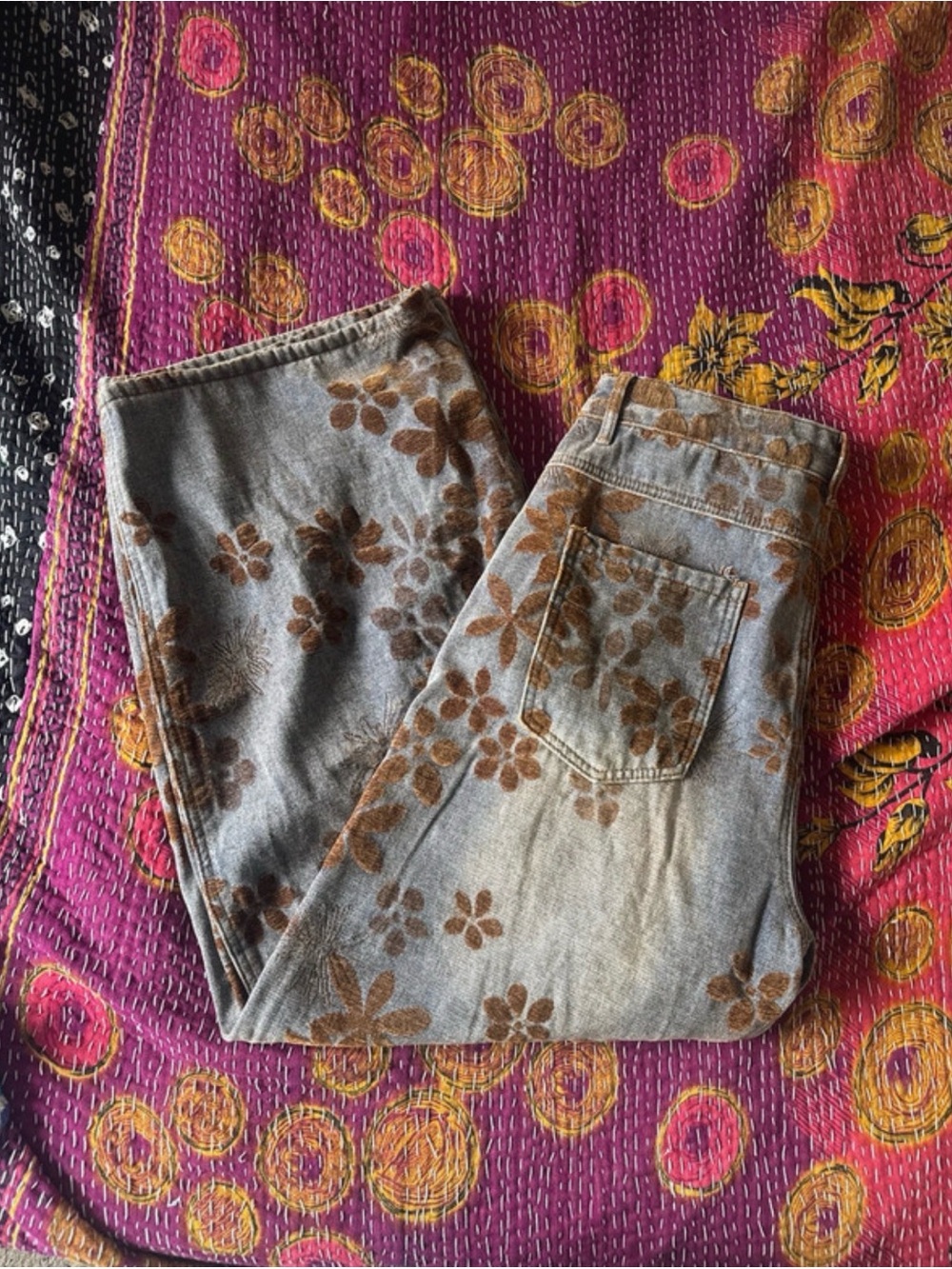 Source Unknown Gray Denim Wide-Leg Pants with Brown Floral Print - Picture 4 of 5